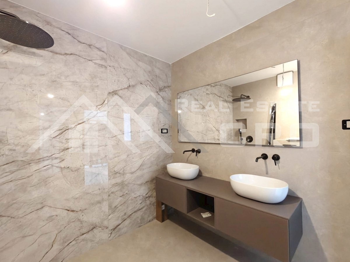 Nekretnine Čiovo - Izjemni penthouse apartmaji v moderni novogradnji z garažo in dvigalom, blizu morja in plaže, prodamo