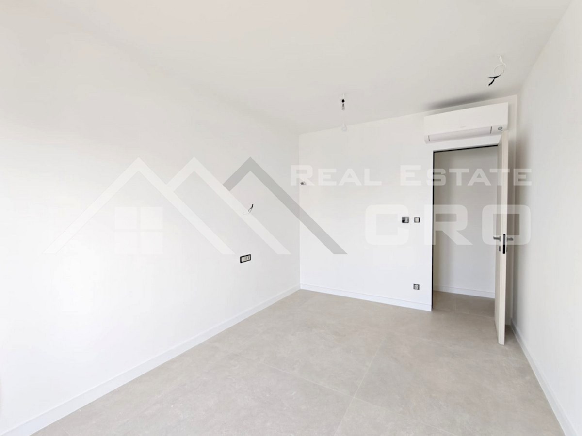 Nekretnine Čiovo - Izjemni penthouse apartmaji v moderni novogradnji z garažo in dvigalom, blizu morja in plaže, prodamo