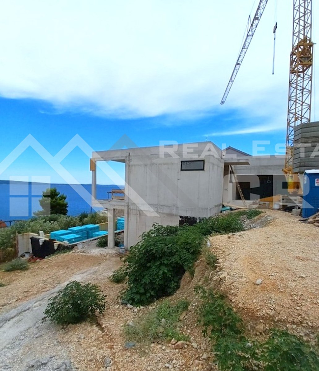 Nepremičnine Omiš – Luksuzna vila s panoramskim razgledom, v bližini morja, območje Omiša, prodamo