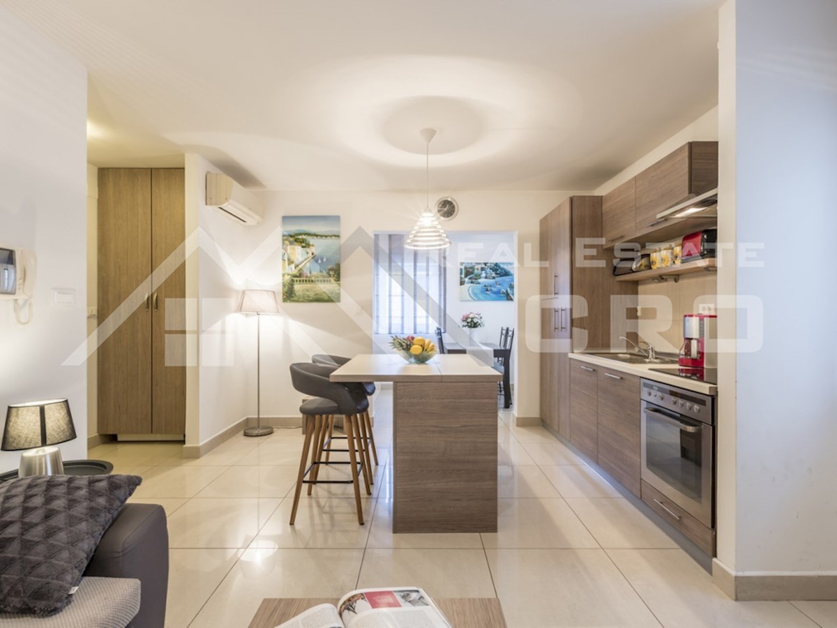 Nepremičnine Split - Opremljeno dupleks stanovanje v centru Splita, naprodaj