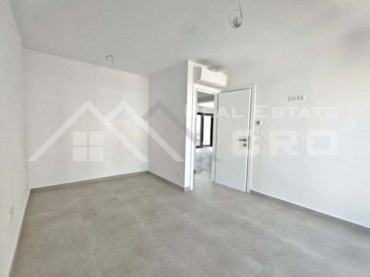 Nepremičnine Čiovo - Apartmaji v moderni novogradnji z garažo in dvigalom, blizu morja in plaže, prodamo