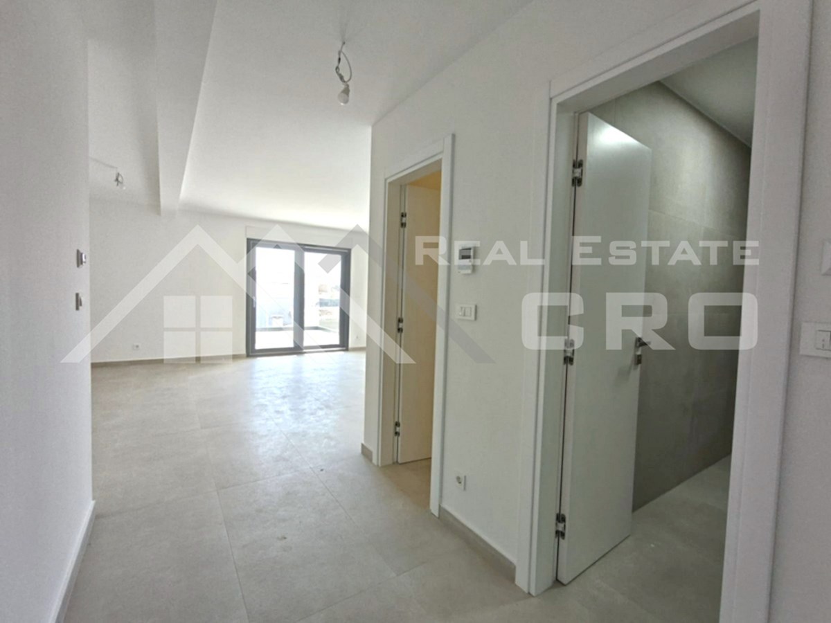 Nepremičnine Čiovo - Apartmaji v moderni novogradnji z garažo in dvigalom, blizu morja in plaže, prodamo