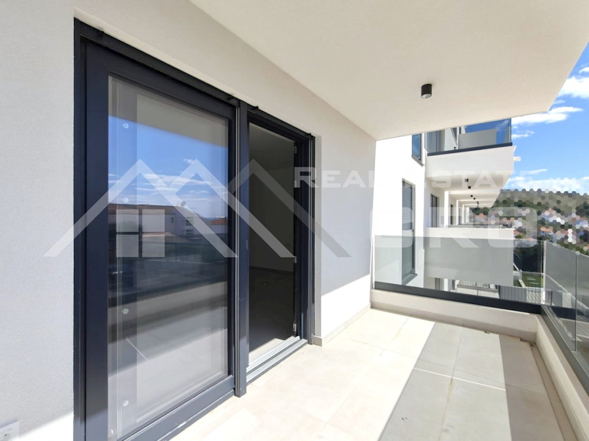 Nepremičnine Čiovo - Apartmaji v moderni novogradnji z garažo in dvigalom, blizu morja in plaže, prodamo