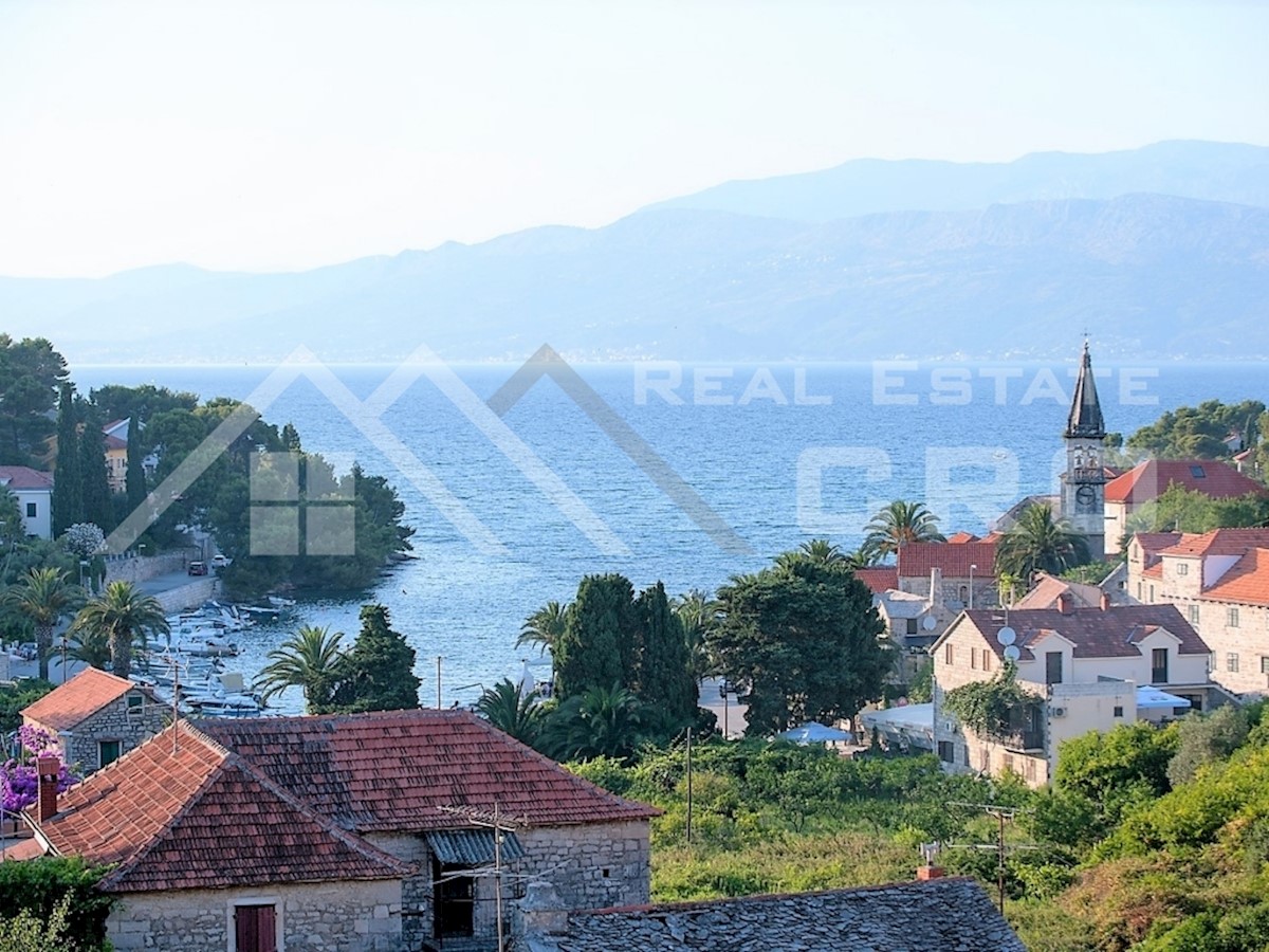 Nepremičnine Brač - Edinstvena in bogato opremljena vila z bazenom in prekrasnim pogledom na morje, naprodaj