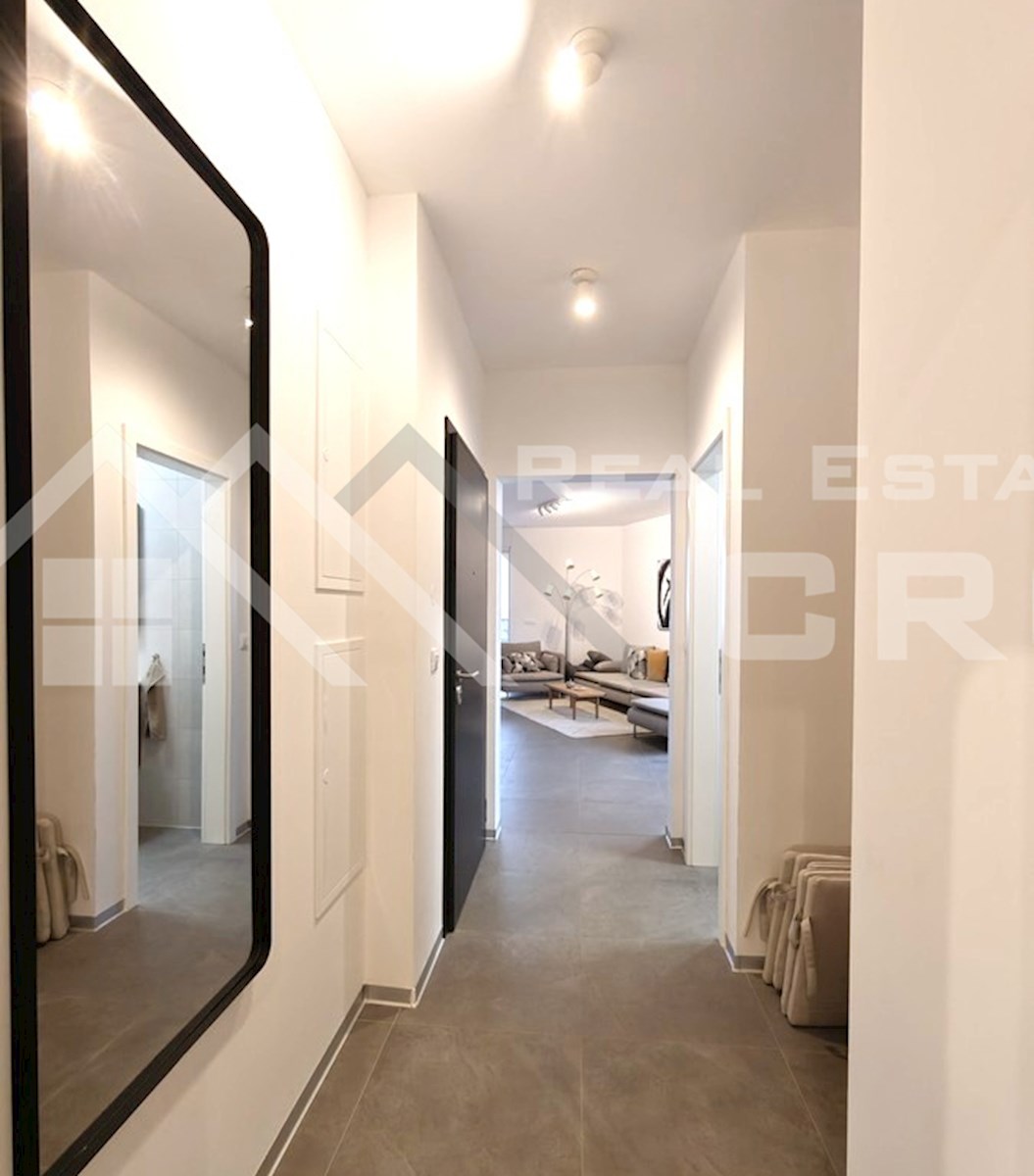 Nepremičnine Čiovo - Penthouse s strešno teraso in čudovitim pogledom na morje, v ekskluzivni novogradnji, prodamo