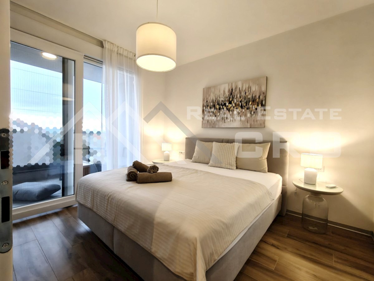 Nepremičnine Čiovo - Penthouse s strešno teraso in čudovitim pogledom na morje, v ekskluzivni novogradnji, prodamo