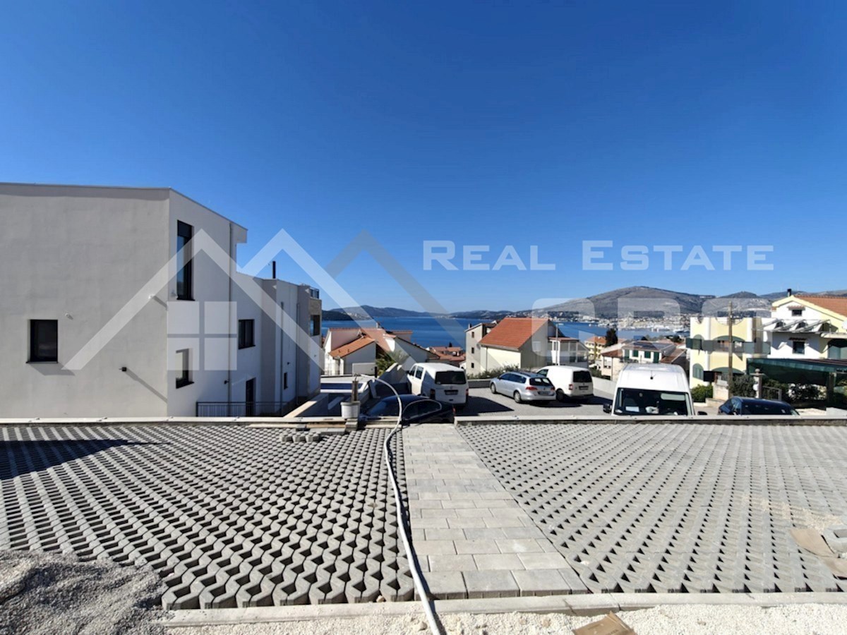 Nepremičnine Čiovo - Prostorni apartmaji v moderni novogradnji z dvigalom, naprodaj