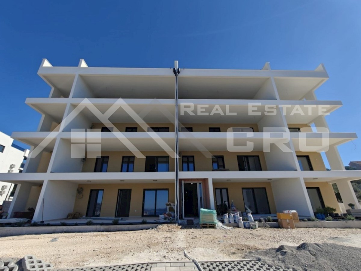 Nepremičnine Čiovo - Prostorni apartmaji v moderni novogradnji z dvigalom, naprodaj