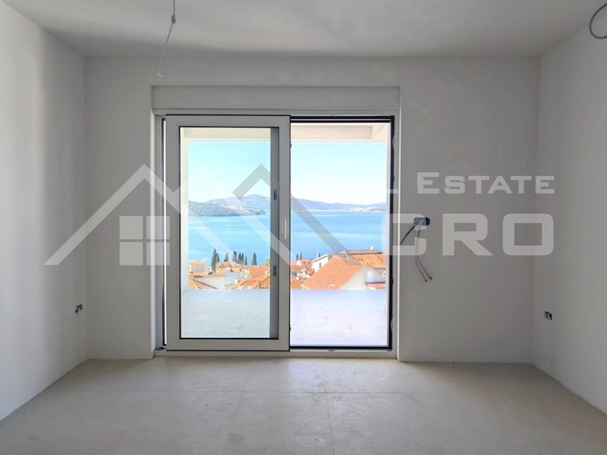 Nepremičnine Čiovo - Prostorni apartmaji v moderni novogradnji z dvigalom, naprodaj