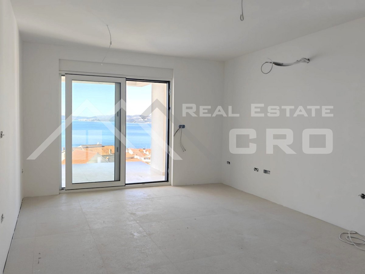 Nepremičnine Čiovo - Prostorni apartmaji v moderni novogradnji z dvigalom, naprodaj