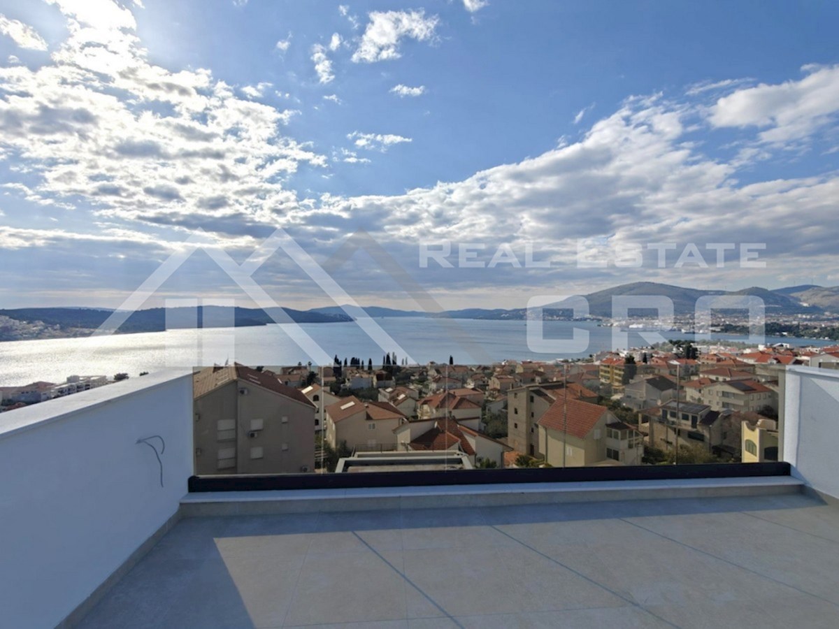 Nepremičnine Čiovo - Prostorni apartmaji v moderni novogradnji z dvigalom, naprodaj