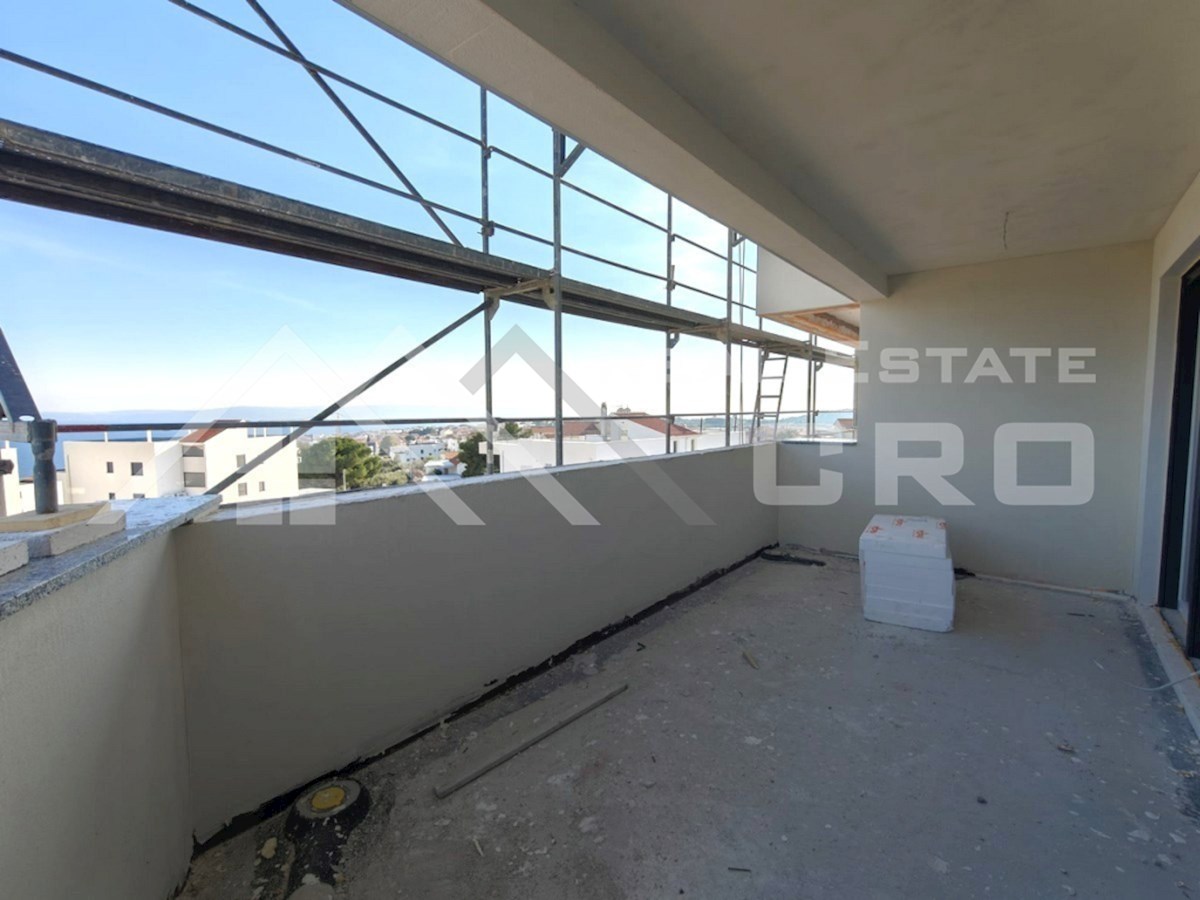 Nepremičnine Čiovo – Dvosobna stanovanja v novogradnji z garažo, dvigalom in bazenom, naprodaj