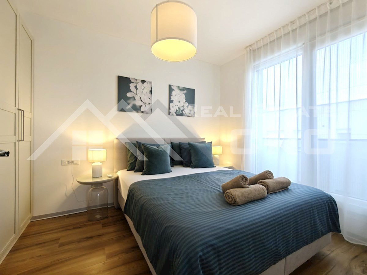 Nepremičnine Čiovo – Popolnoma opremljena stanovanja v moderni novogradnji z dvigalom in garažo, prodamo