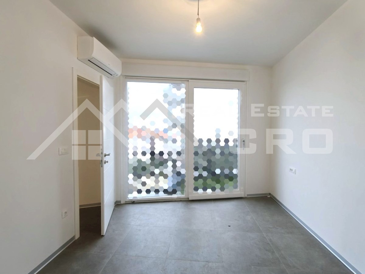 Nepremičnine Čiovo – Udobno enosobno stanovanje v novogradnji blizu morja, prodamo