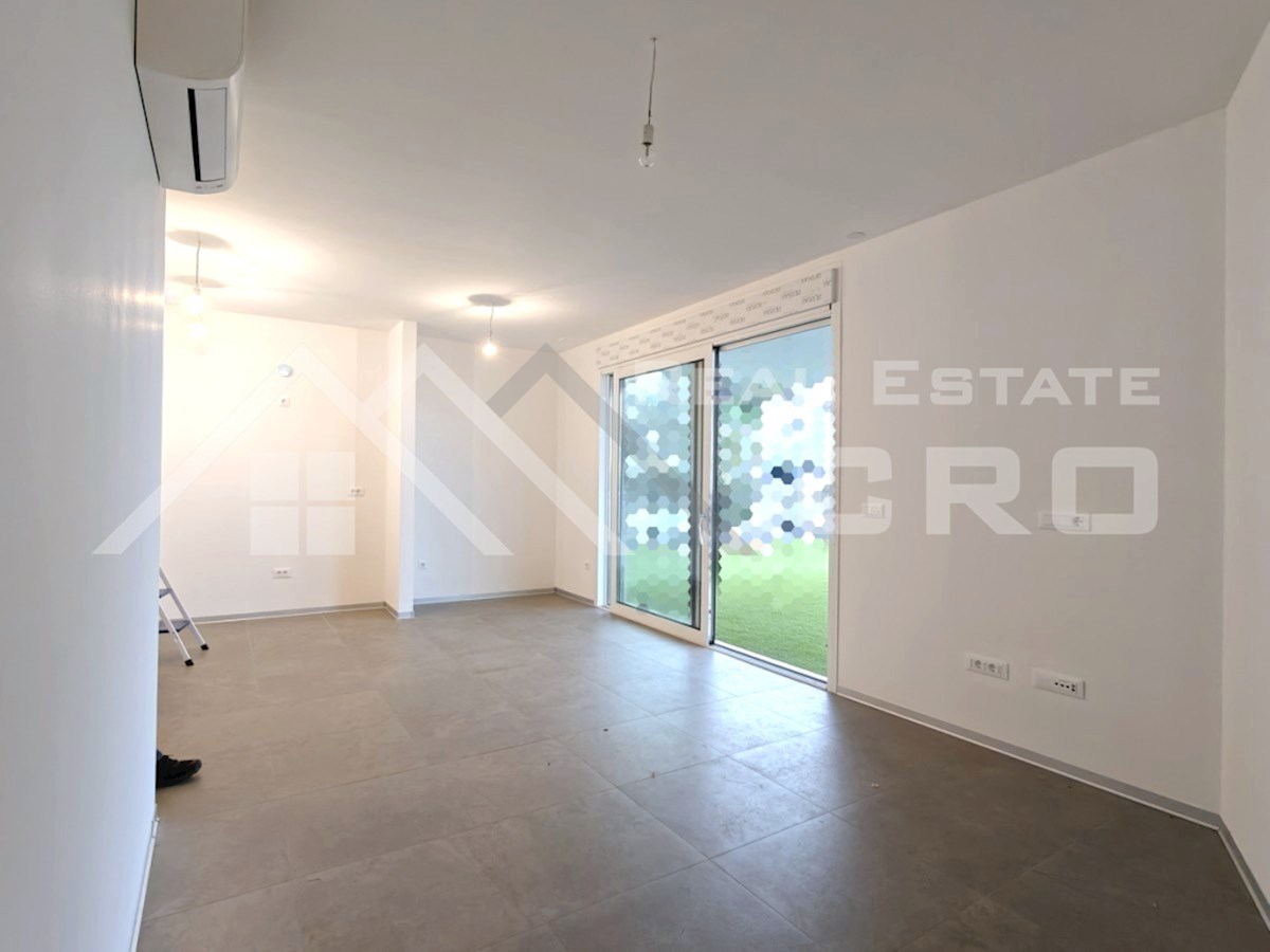 Nepremičnine Čiovo – Udobno enosobno stanovanje v novogradnji blizu morja, prodamo