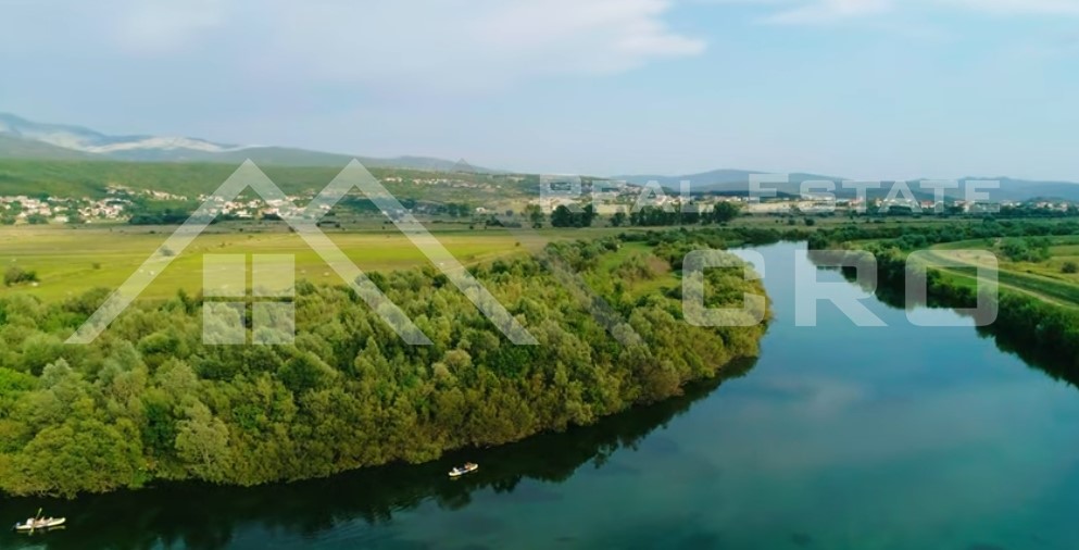 Nepremičnine Sinj – Kmetijska zemljišča v bližini reke Cetine, naprodaj