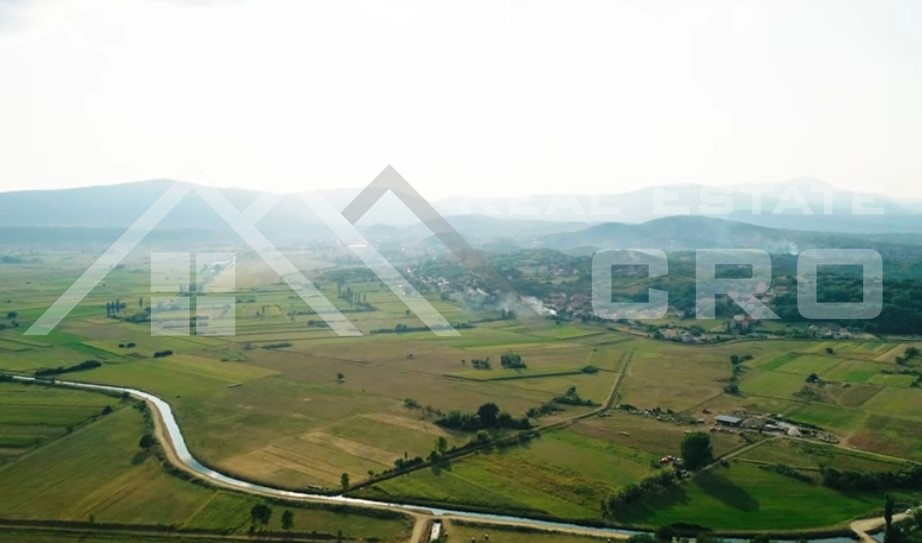 Nepremičnine Sinj – Kmetijska zemljišča v bližini reke Cetine, naprodaj