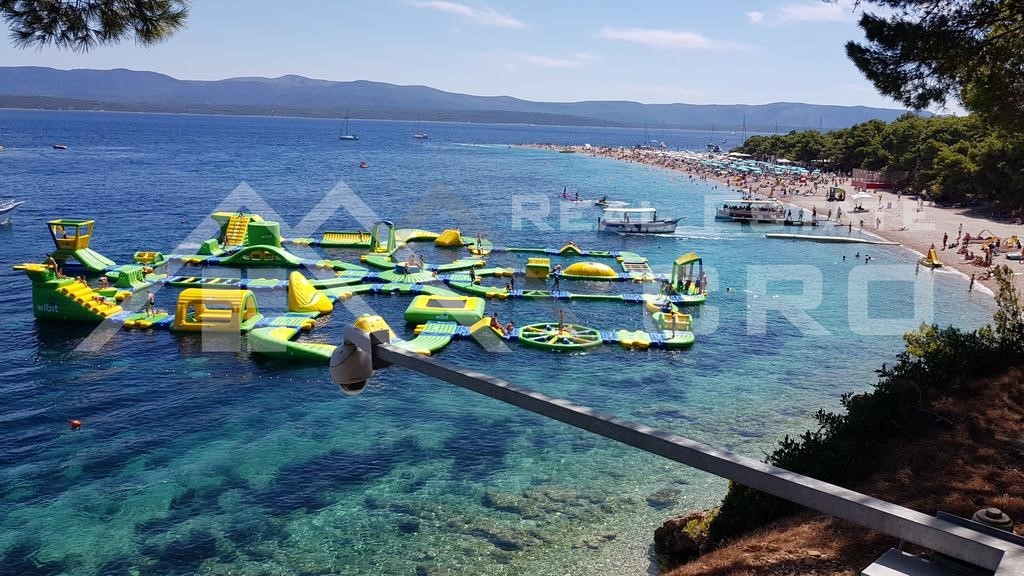 Nepremičnine Brač - Prodaja štirje apartmaji na atraktivni lokaciji, otok Brač