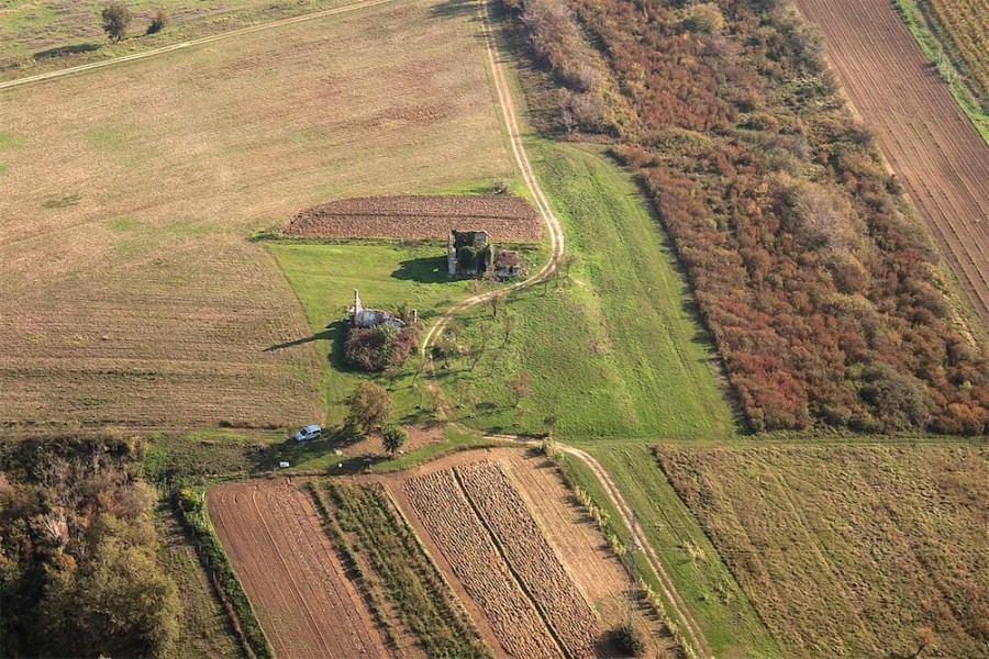 Gradbeno zemljišče 6977 m2 s projektom, Novigrad, Istra