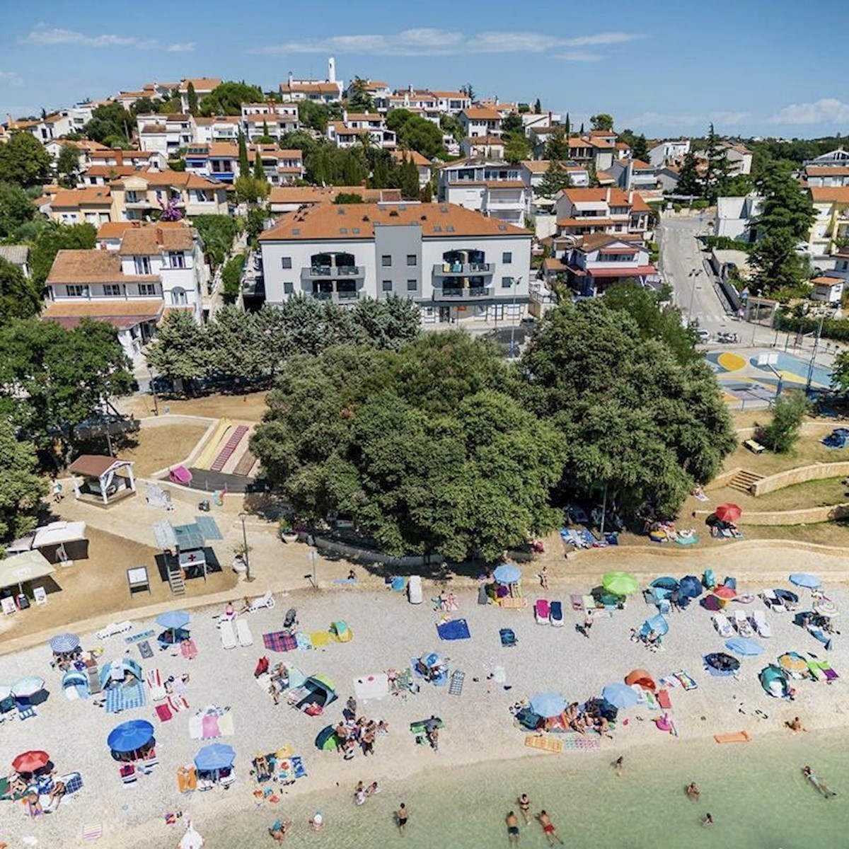 Pješčana Uvala, prva vrsta do morja, odlična pozicija ob plaži, ekskluziven apartma za prodajo, Pula, Istra, Hrvaška