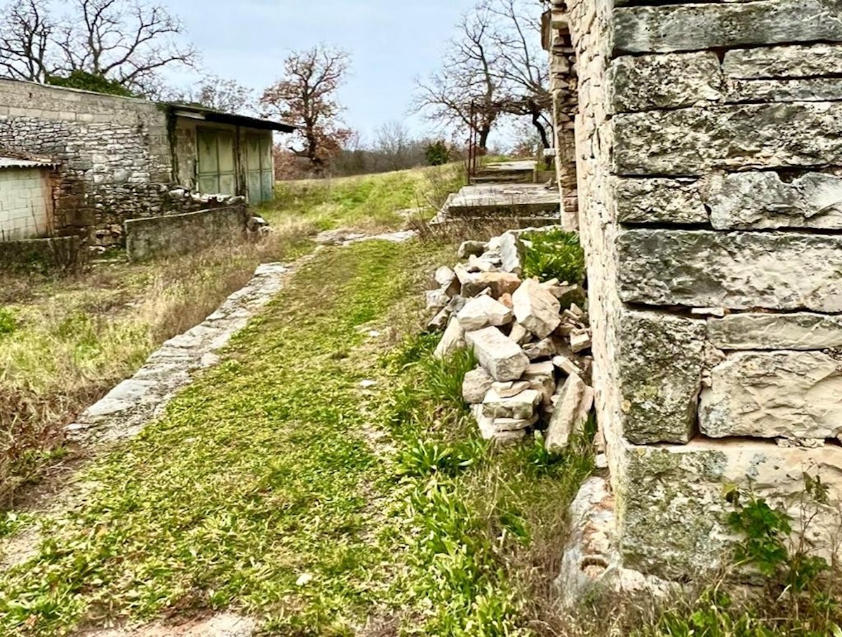 Kupite ruševino v središču Istre in ustvarite svoj raj, Ista, Hrvaška