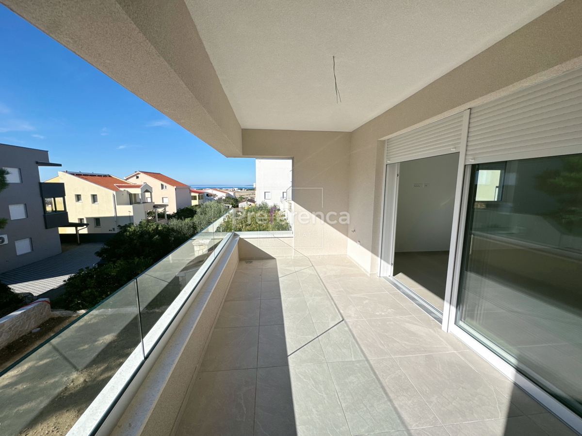 Povljana - dvosobno stanovanje v pritličju z vrtom