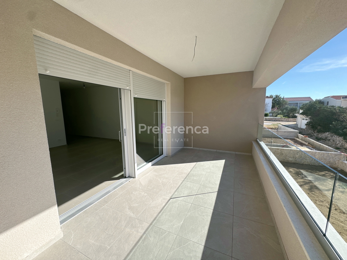 Povljana - dvosobno stanovanje v pritličju z vrtom