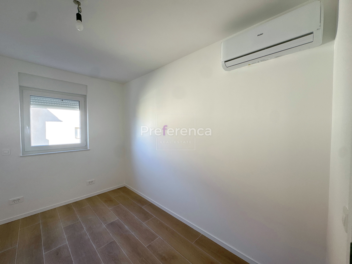 Povljana - dvosobno stanovanje v pritličju z vrtom