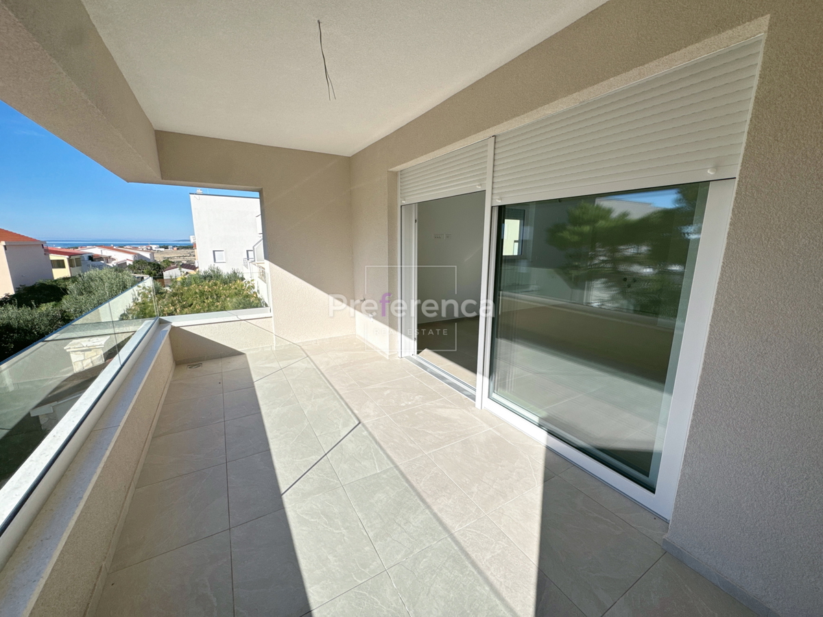 Povljana - dvosobno stanovanje v pritličju z vrtom