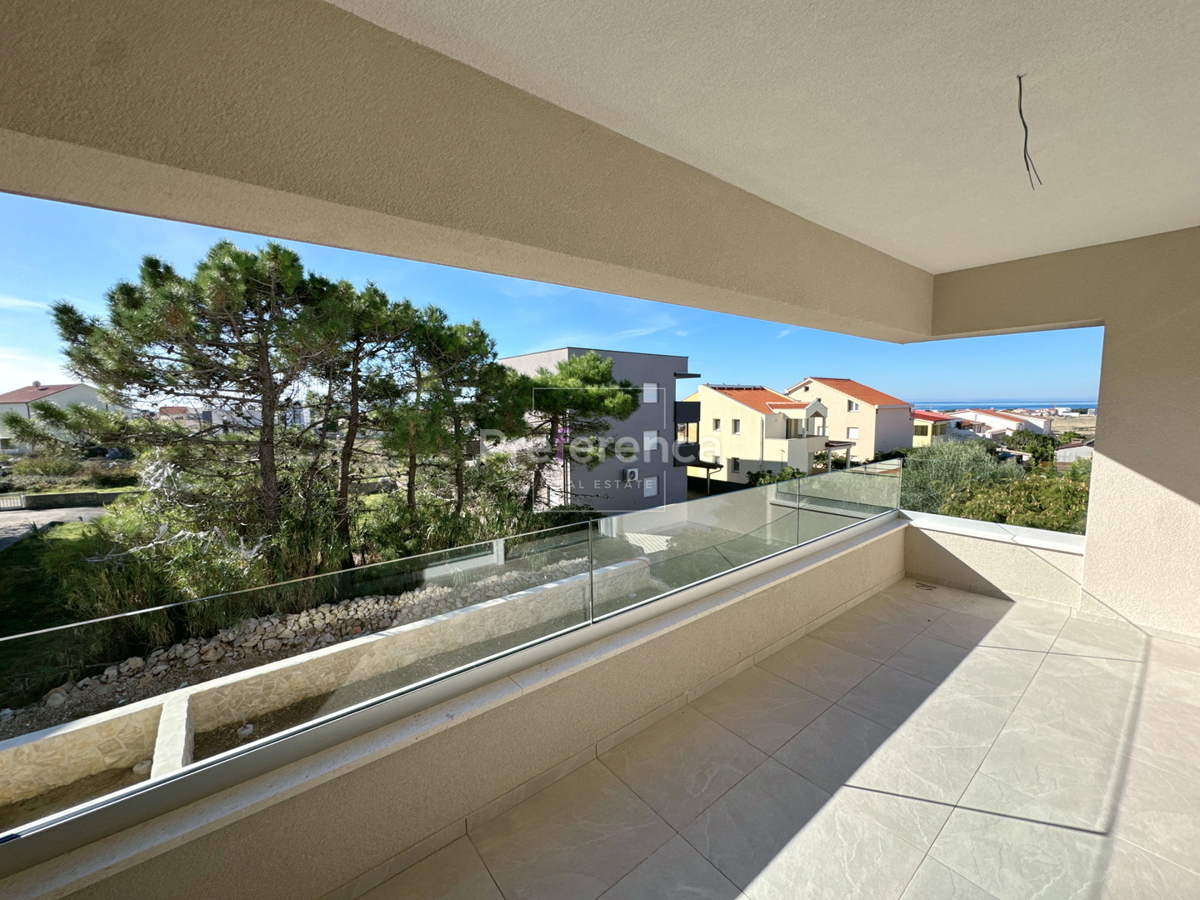 Povljana - dvosobno stanovanje v pritličju z vrtom