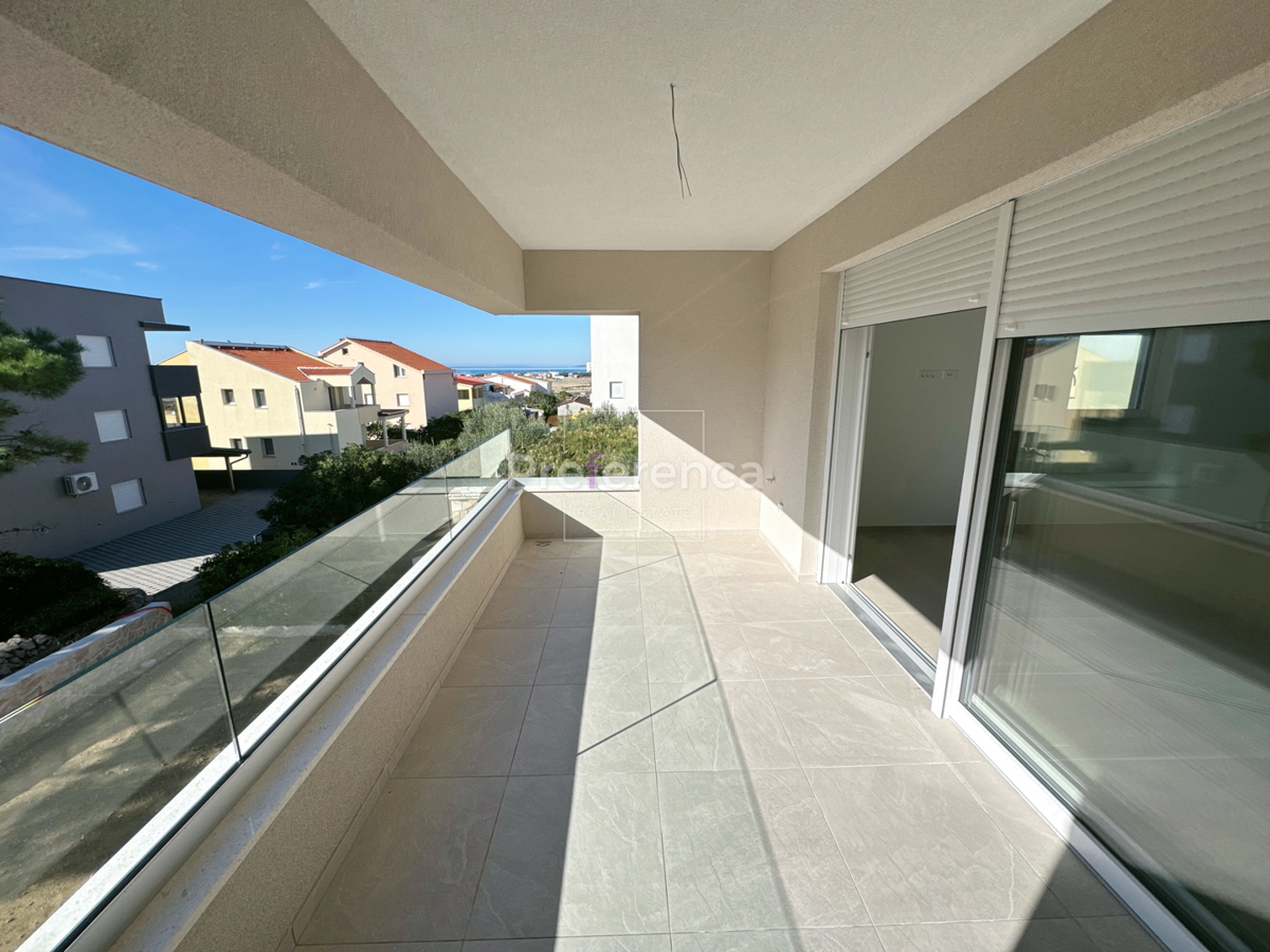 Povljana - dvosobno stanovanje v pritličju z vrtom