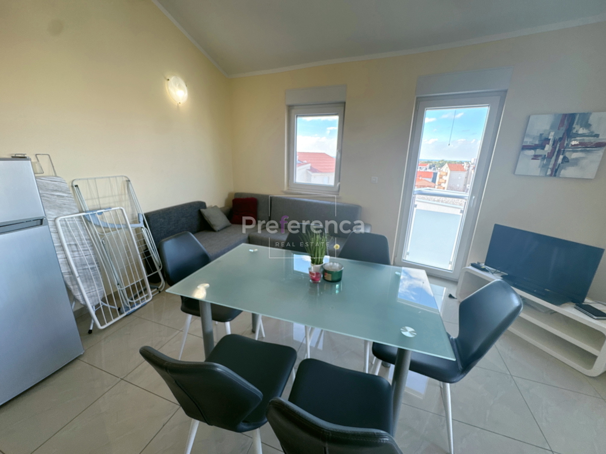 Novalja, mirna lokacija – dvosobno stanovanje v 2. nadstropju