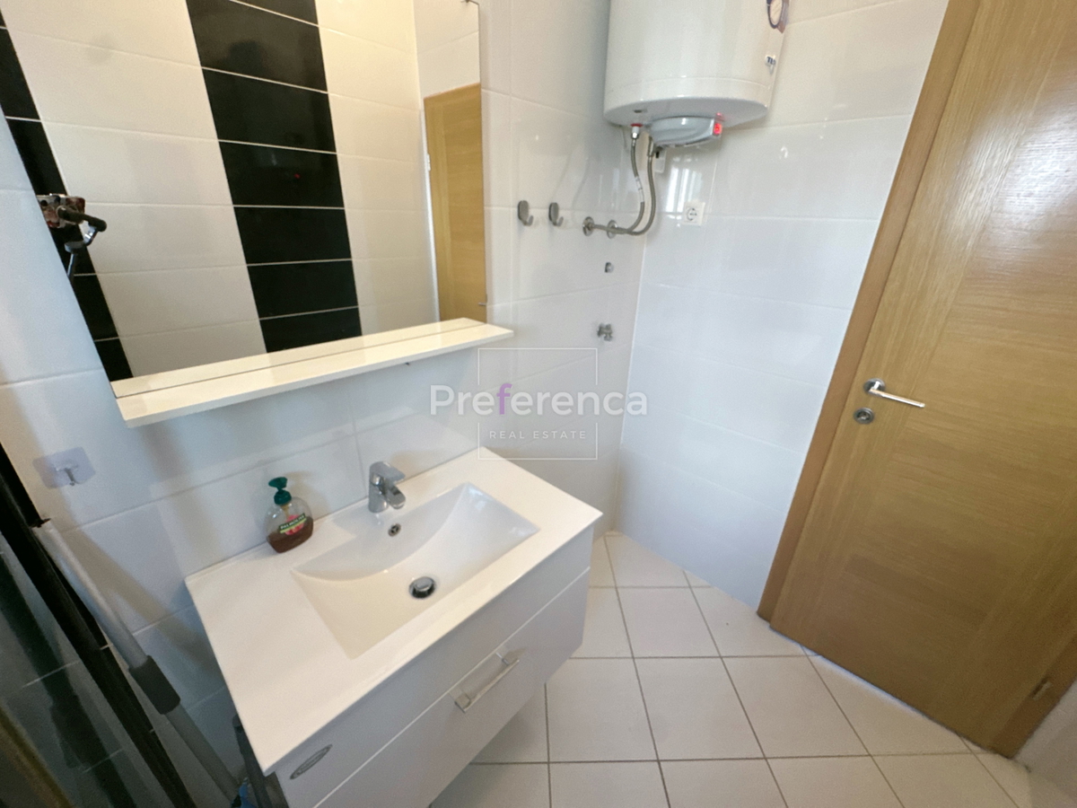 Novalja, mirna lokacija – dvosobno stanovanje v 2. nadstropju