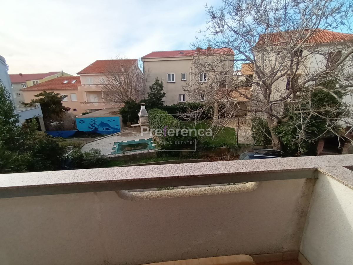 Novalja - trisobno stanovanje v središču