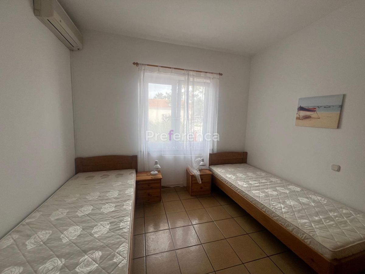 Novalja - hiša s 4 apartmaji