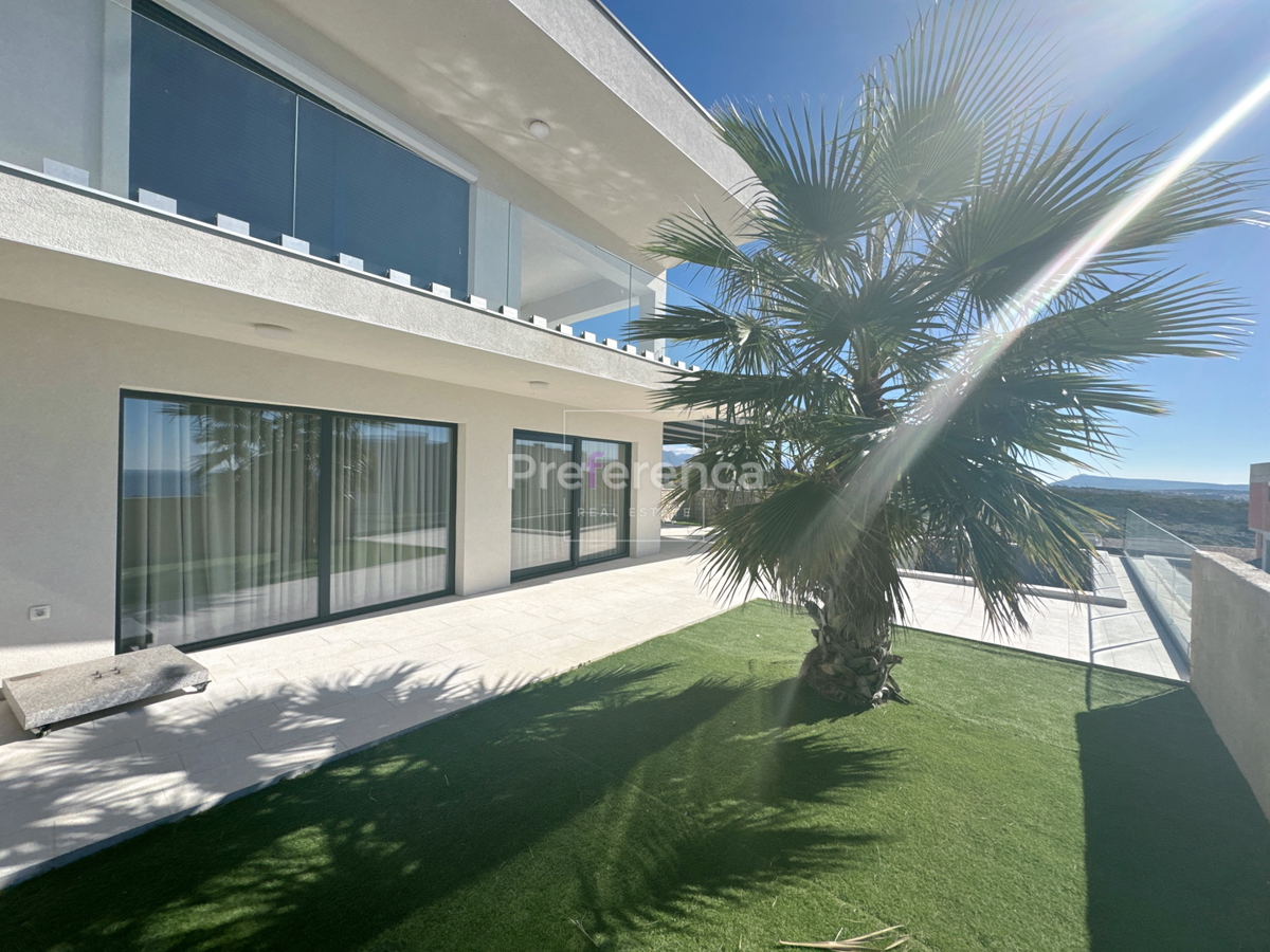 Škuncini stani, Novalja - moderna vila z bazenom