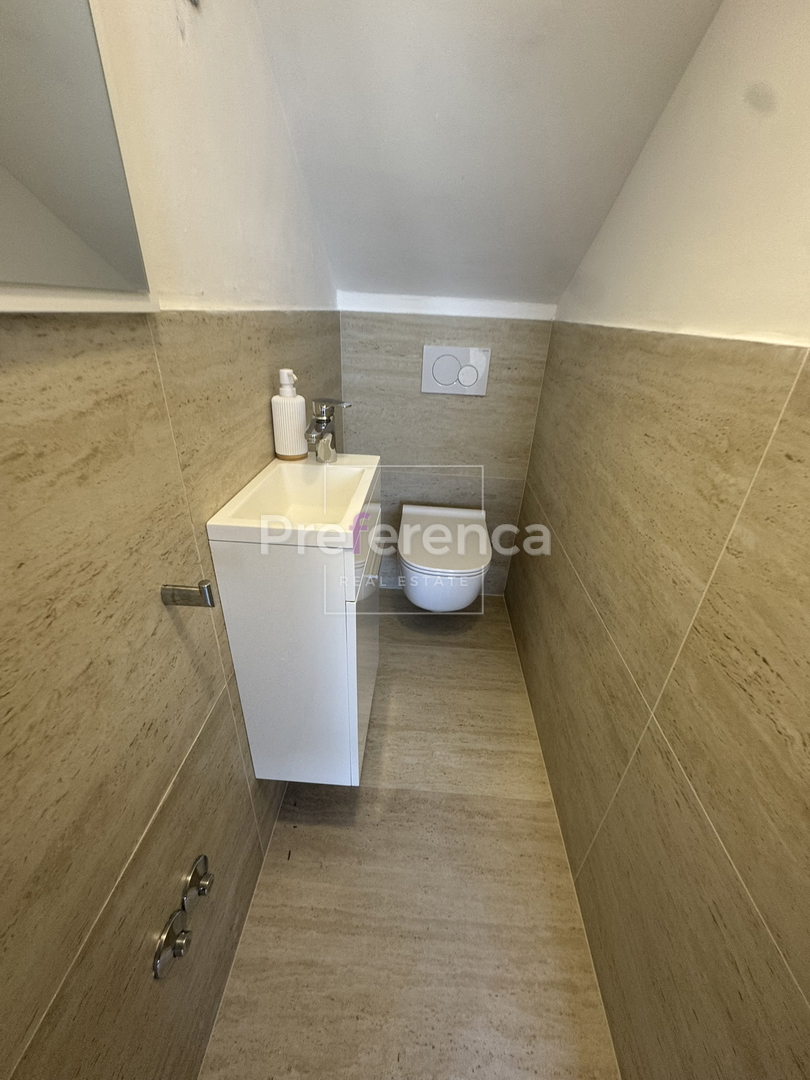 Škuncini stani, Novalja - moderna vila z bazenom