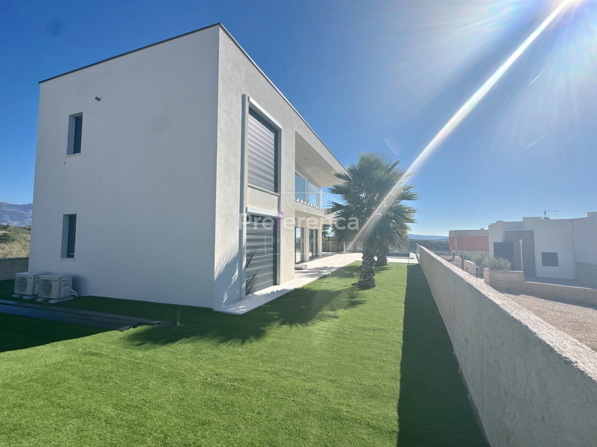 Škuncini stani, Novalja - moderna vila z bazenom