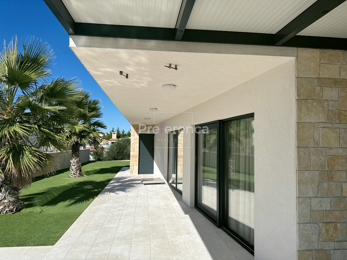 Škuncini stani, Novalja - moderna vila z bazenom