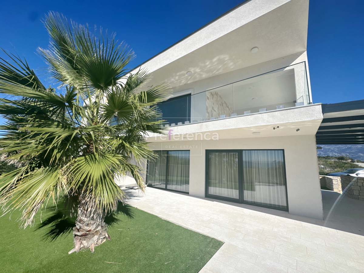 Škuncini stani, Novalja - moderna vila z bazenom