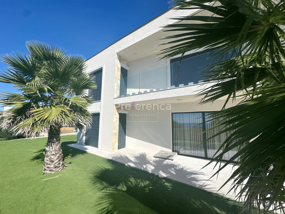 Škuncini stani, Novalja - moderna vila z bazenom