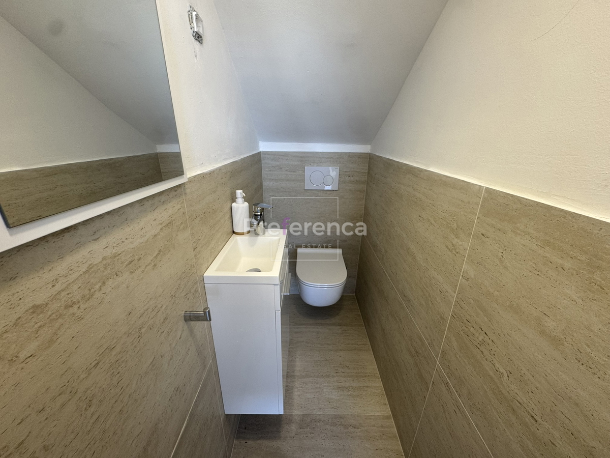 Škuncini stani, Novalja - moderna vila z bazenom