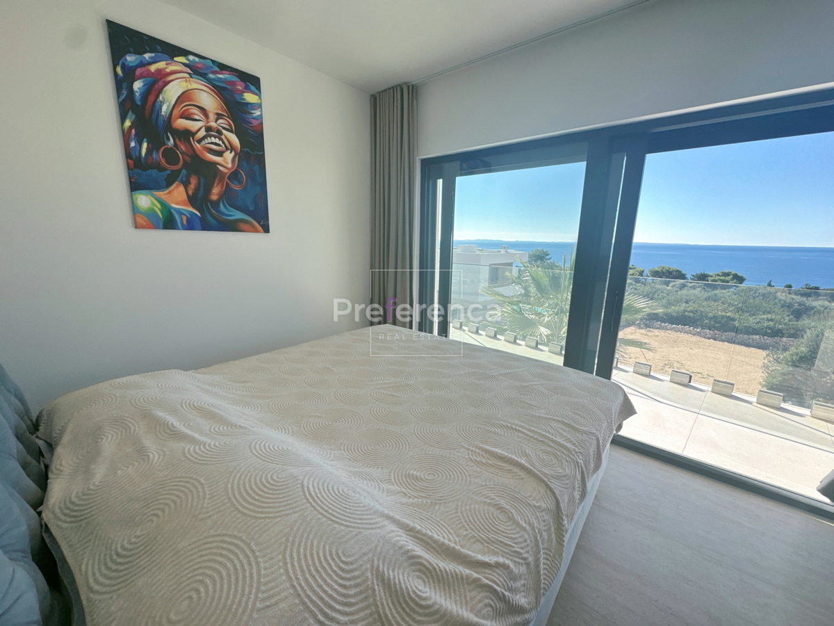 Škuncini stani, Novalja - moderna vila z bazenom