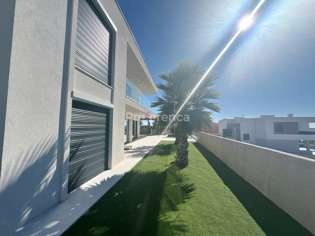 Škuncini stani, Novalja - moderna vila z bazenom