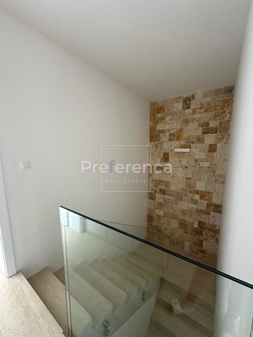 Škuncini stani, Novalja - moderna vila z bazenom