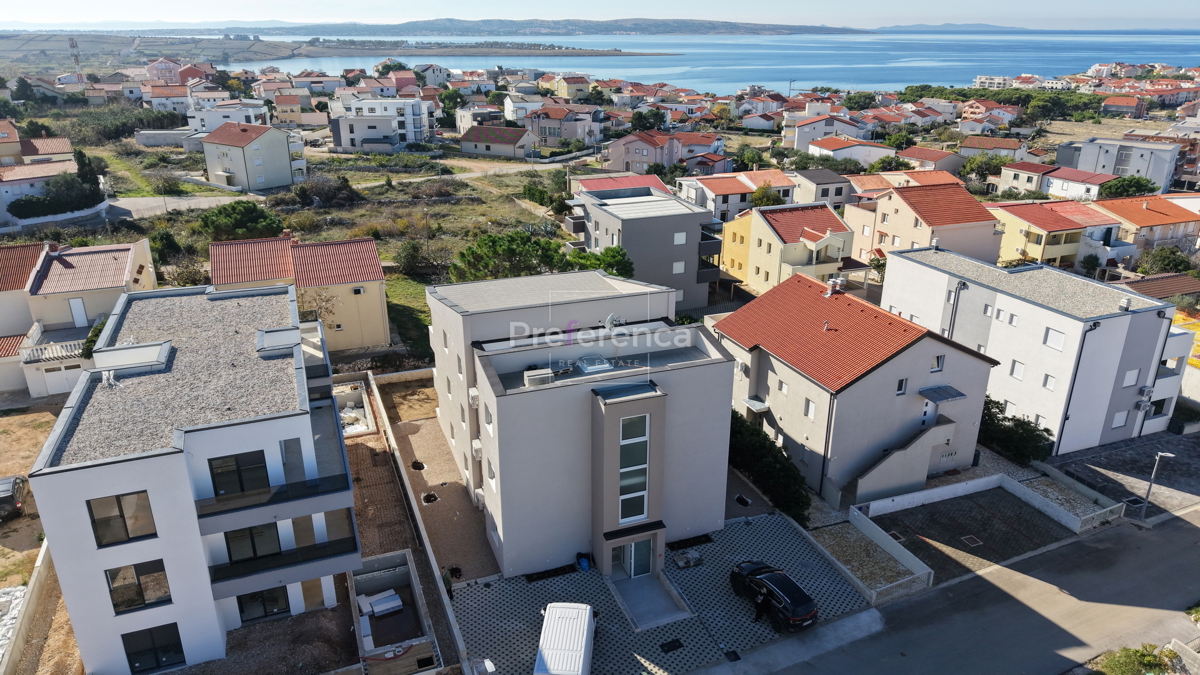 Povljana - dvosobno stanovanje v pritličju z vrtom