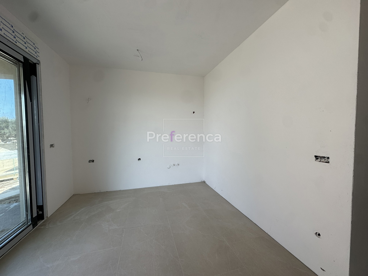 Novalja - dvoposteljno stanovanje v pritličju z vrtom