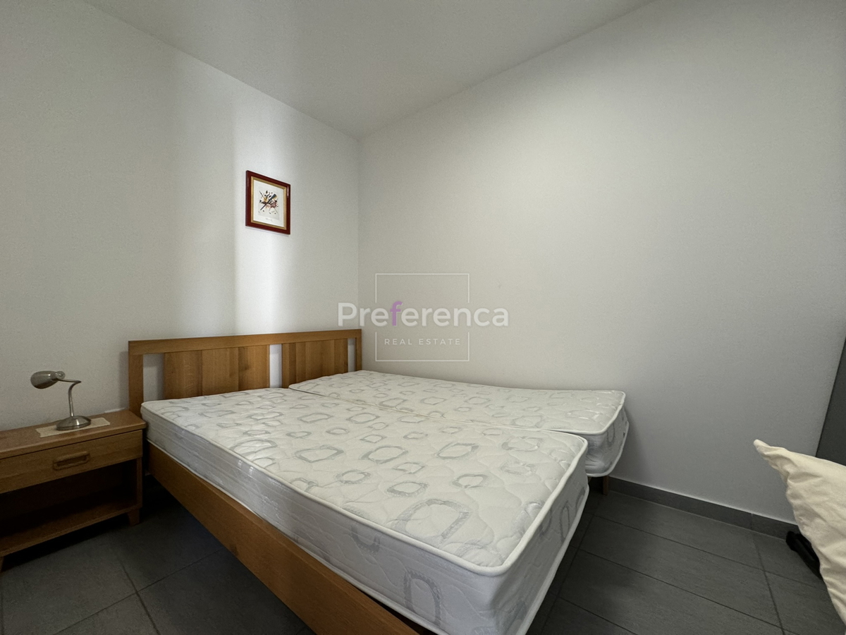 Novalja - hiša s 5 apartmaji blizu morja