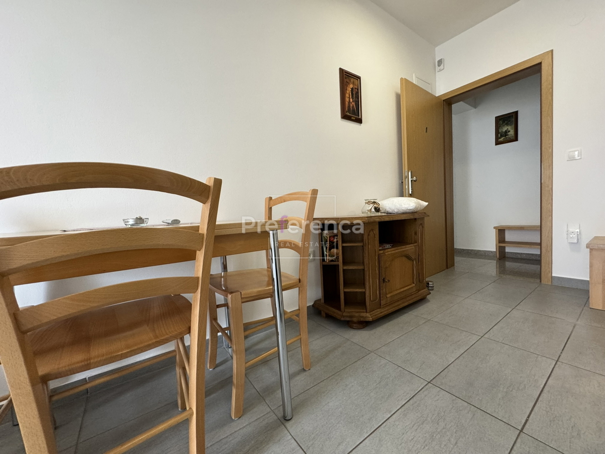 Novalja - hiša s 5 apartmaji blizu morja