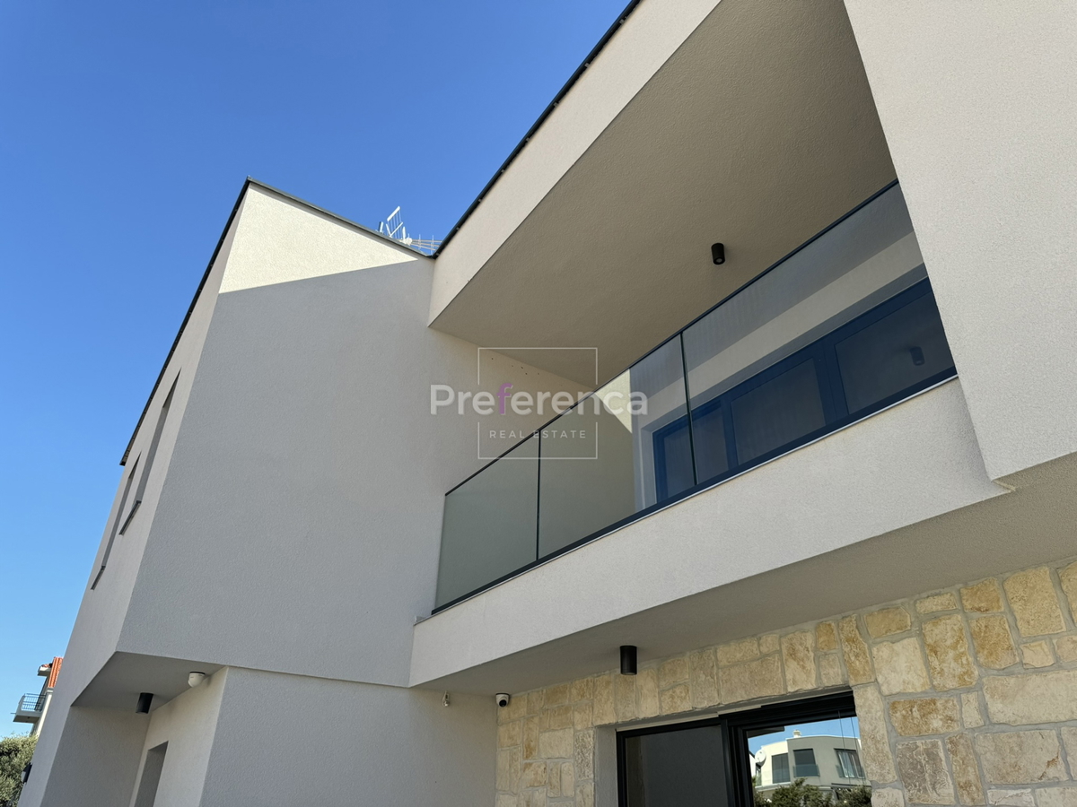 Mandre - luksuzna vila s bazenom - LOKACIJA